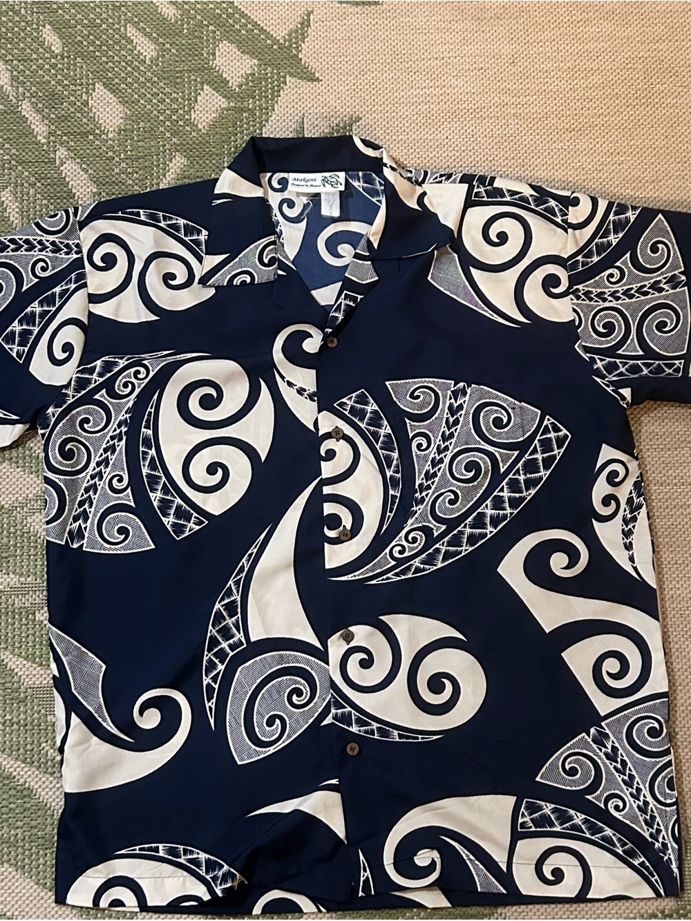 Makani Navy & White Short Sleeve Button-Down Aloha Shirt with Island Style print